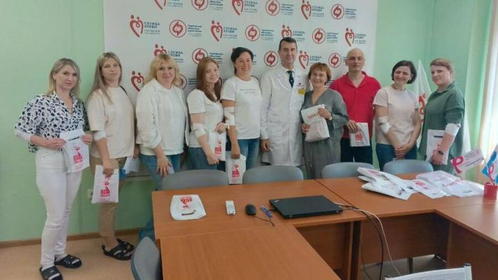 Саратовские врачи подали пример горожанам в донорстве