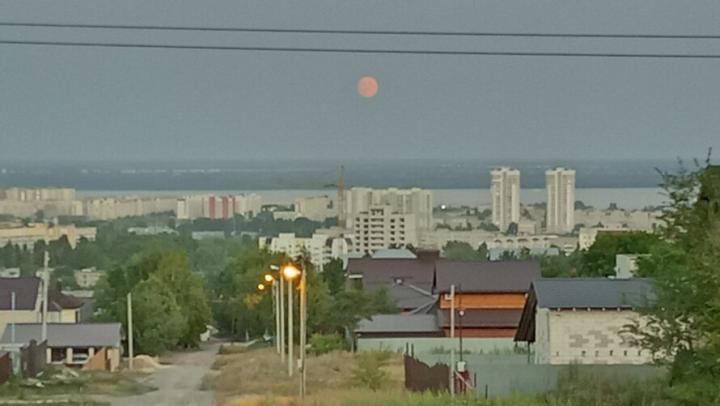 В ночь на 10 июля саратовцы могли увидеть «оленью Луну»