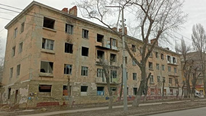 В Саратове объявили аукцион на снос пяти аварийных домов