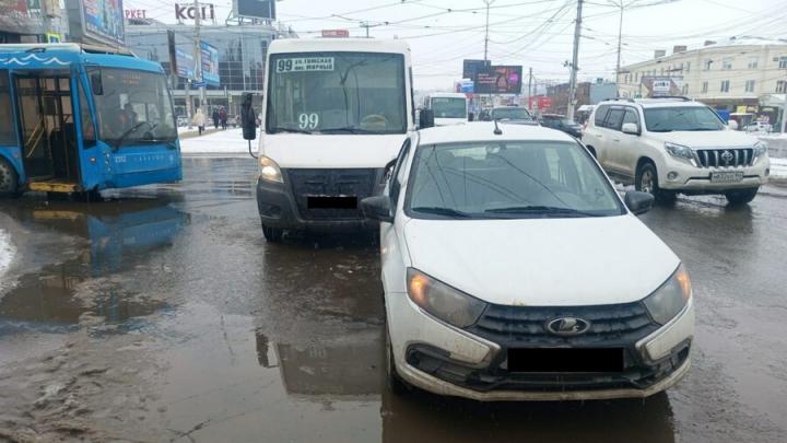 Полиция Саратова просит откликнуться свидетелей ДТП