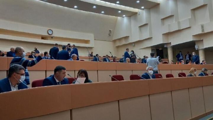 Столичные любовницы саратовского депутата Ванцова нелестно отозвались о причальной стенке