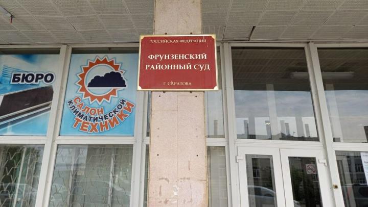 В Саратове пьяная юная леди избила женщину-полицейского