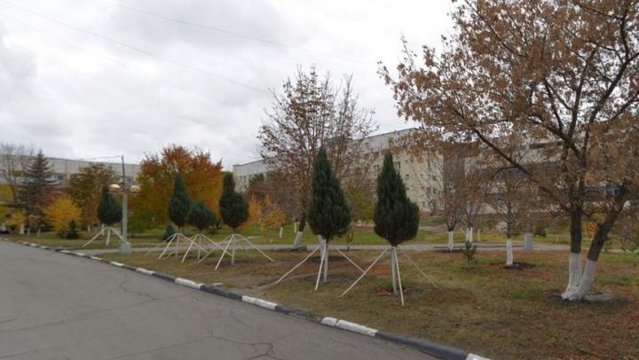 В Областной клинической больнице Саратова обновят асфальт и тротуары за 10 млн