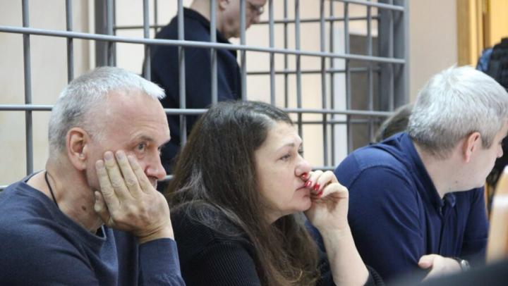 Экс-министра Шихалова оставили под стражей в Саратове, несмотря на просьбу об освобождении