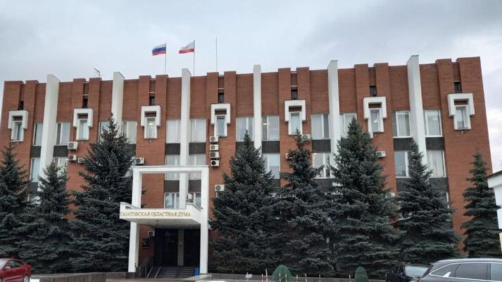 Роман Грибов предложил изъять землю у крупного рынка в Саратове