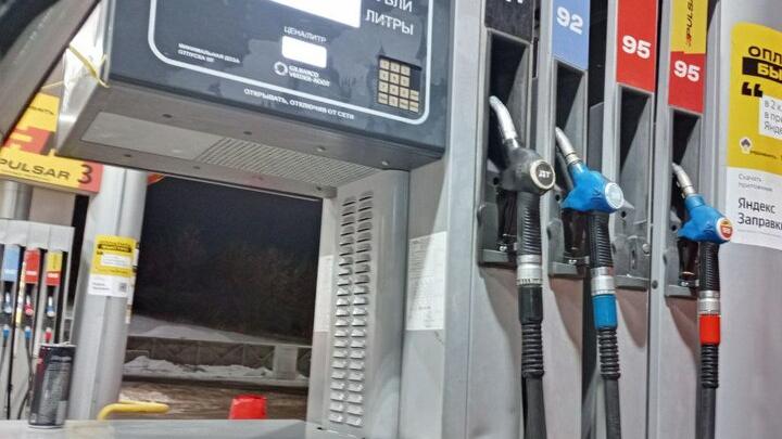 Цены на бензин выросли в Саратовской области