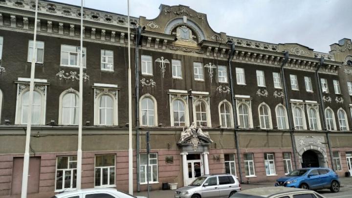Городская дума Саратова утвердила изменения в бюджете: 615 млн рублей направят на пристройки к четырём школам
