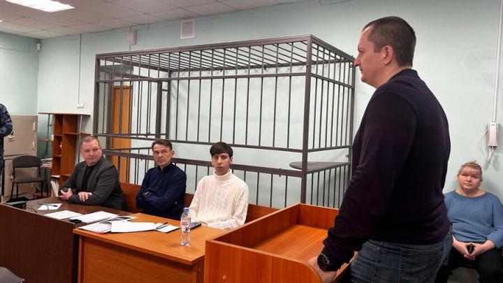 В суде Саратова объяснили, как студент сломал руку товарищу при армрестлинге