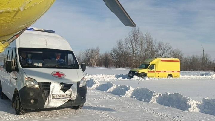 Врачи санитарной авиации из Саратова эвакуировали двух пострадавших в ДТП подростков из Балакова