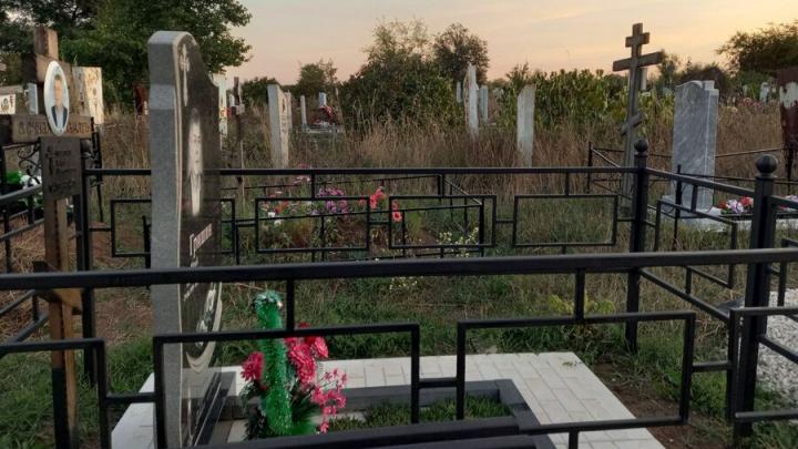 В Марксе землю с покойниками на кладбище забыли поставить на кадастровый учет