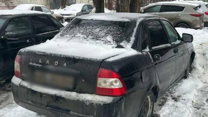 Юного жителя Энгельса заподозрили в угоне «Лады Приоры» с ключами в замке зажигания
