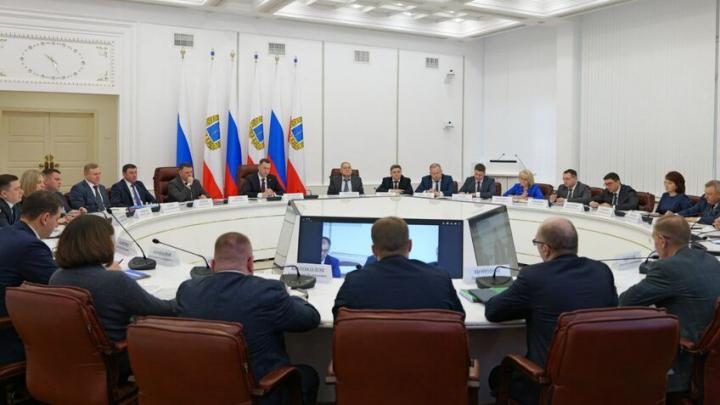 Бусаргин анонсировал областной прием граждан и расширение поддержки молодых специалистов в Саратовской области