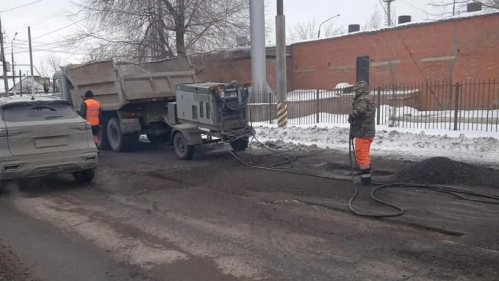 В Энгельсе продолжается ремонт дорог