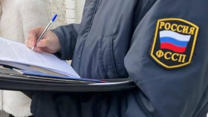 Житель Вольска выплатил 1,3 млн рублей долга по алиментам после ограничения выезда за границу