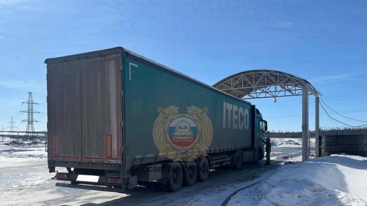 В распределительном центре в Саратове женщина погибла под колёсами 