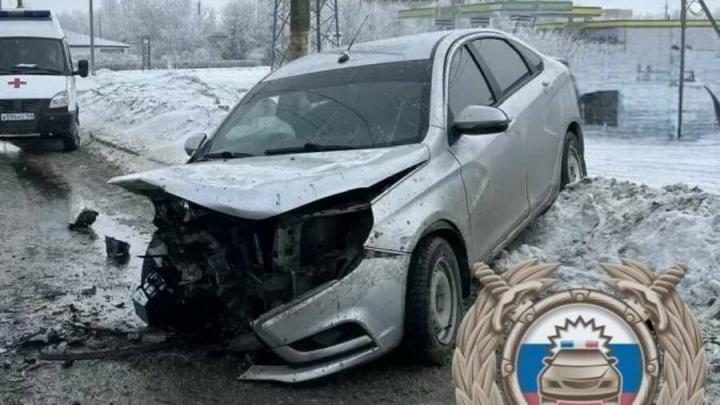 Мужчина и женщина пострадали в лобовом ДТП в Балакове