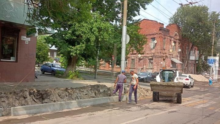 Стал известен список тротуаров в Ленинском районе Саратова, которые отремонтируют в этом году