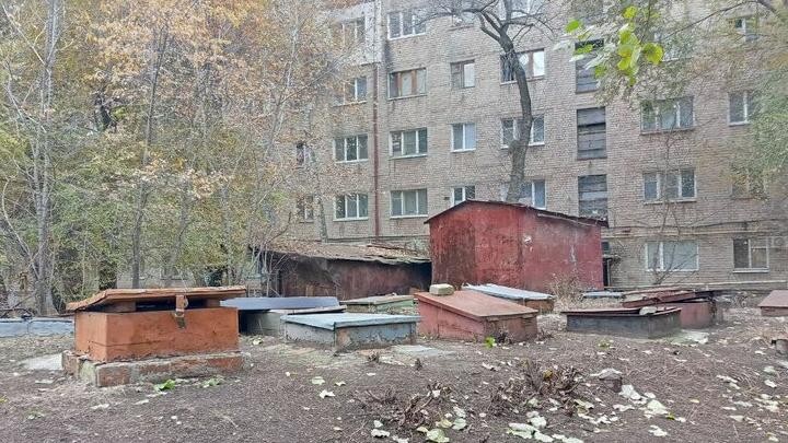 В Саратове с начала года демонтировали 126 незаконных построек
