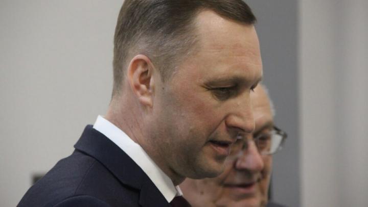 Бусаргин призвал мэрию Саратова активнее повышать зарплаты и благоустраивать город