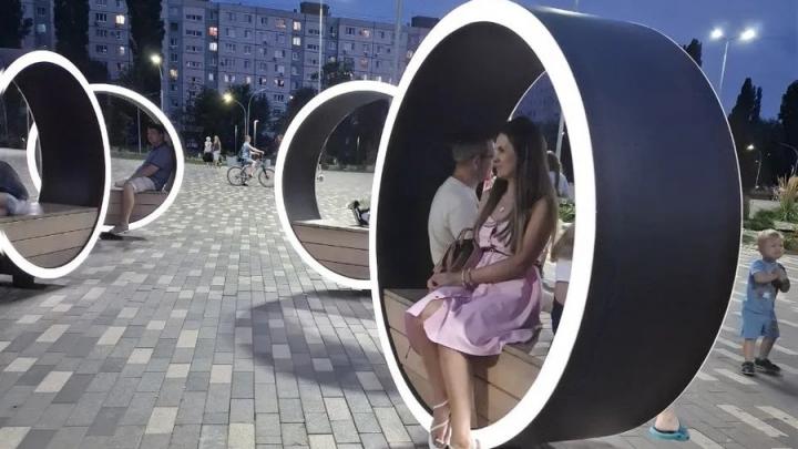 В саратовском селе установят светящиеся качели за полмиллиона рублей