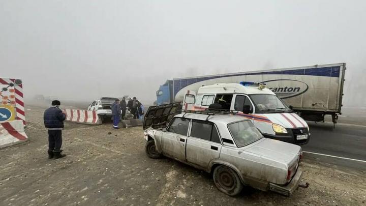 У саратовского поселка столкнулись две 