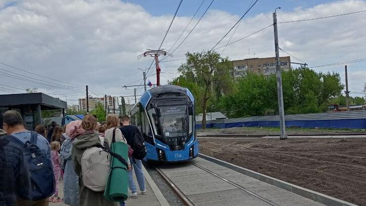 В Саратов доставили 16 новых трамваев для запуска 3-го маршрута