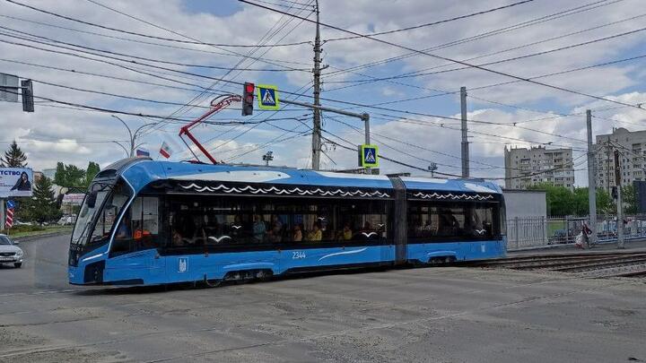 В Саратове остановили движение 