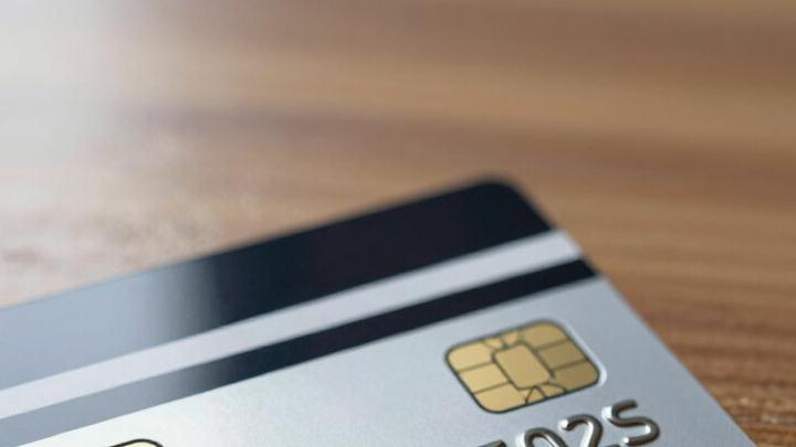 Житель Энгельса продал банковскую карту за 5 тысяч и попал под уголовное дело