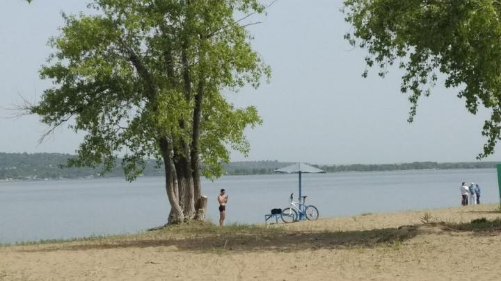 Купаться под присмотром: сколько заплатят за охрану центрального пляжа в Энгельсе
