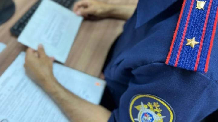 В Саратове задержали двоих водителей за попытку подкупить таможенника