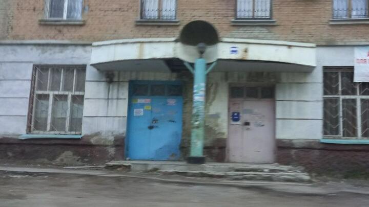 Аварийный дом на Бережной: чиновников Ленинского района заподозрили в халатности