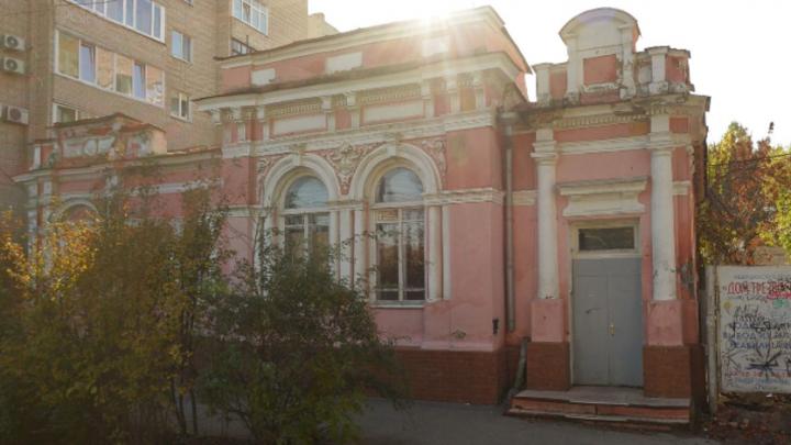 В Саратове отремонтируют водосток в бывшем Доме трезвости