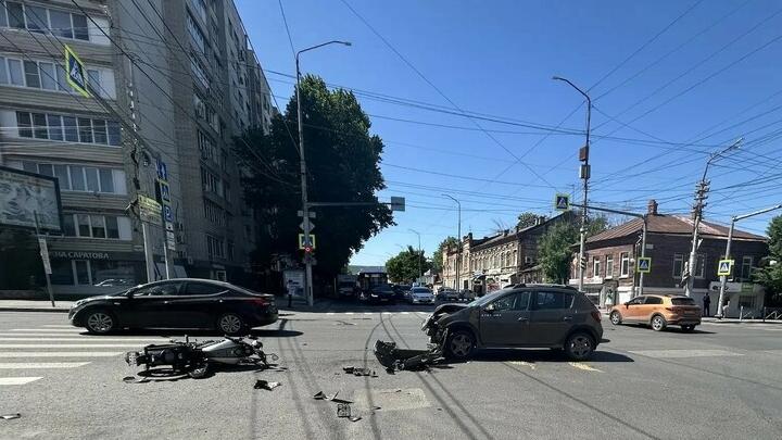 В Саратове мотоциклист пострадал в ДТП с иномаркой