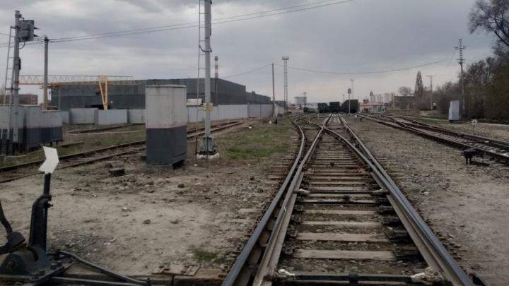 Водитель квадроцикла и пассажир погибли при столкновении с поездом в Саратовской области