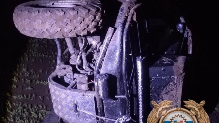В Саратовской области мужчина опрокинул квадроцикл и оказался в больнице