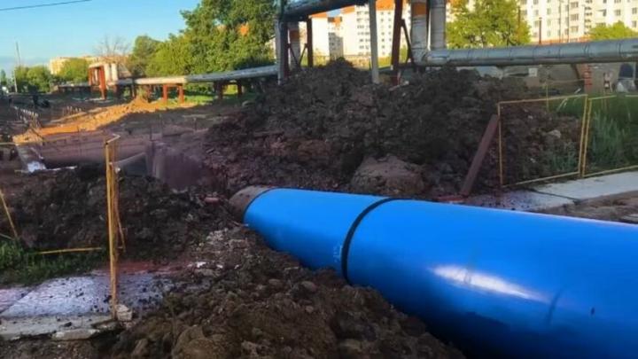 В Энгельсе уложили новую трубу канализационного коллектора