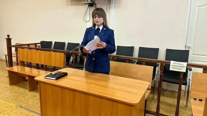 В Энгельсе грабитель получил три года колонии за нападение на прохожую