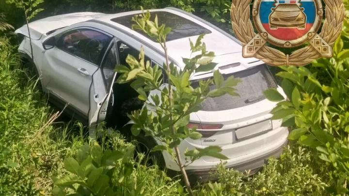 Скутер и кроссовер попали в ДТП в Вольском районе: оба водителя в больнице