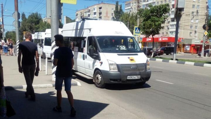 В Энгельсском районе обновят 30 остановок и проверят работу кондиционеров в автобусах
