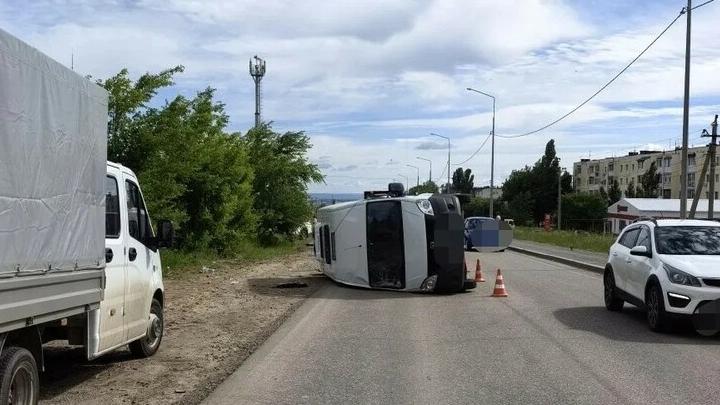Стало известно, кто ехал в перевернувшейся 