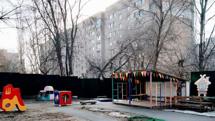 Территории 11 детских садов в Энгельсе будут отремонтированы до октября