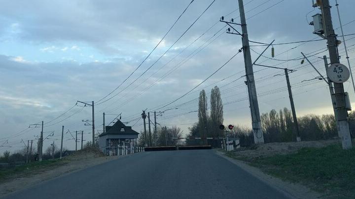 В Гагаринском районе Саратова на ночь закроют железнодорожный переезд