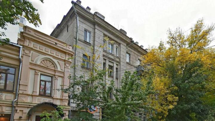 В Саратове отремонтируют фасады и крыши двух памятников архитектуры за 63 млн