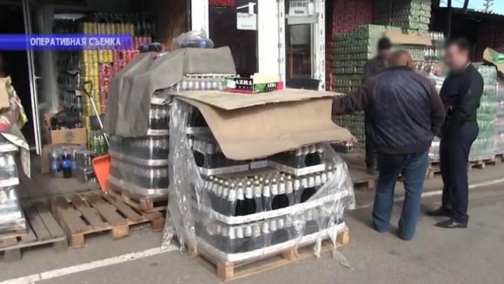 В Саратове двое мужчин подделывали соки и газировку известных брендов