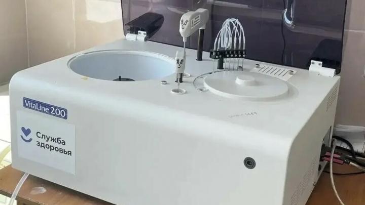 Нацпроекты: Новобурасская больница провела 150 тысяч анализов за год с помощью нового оборудования