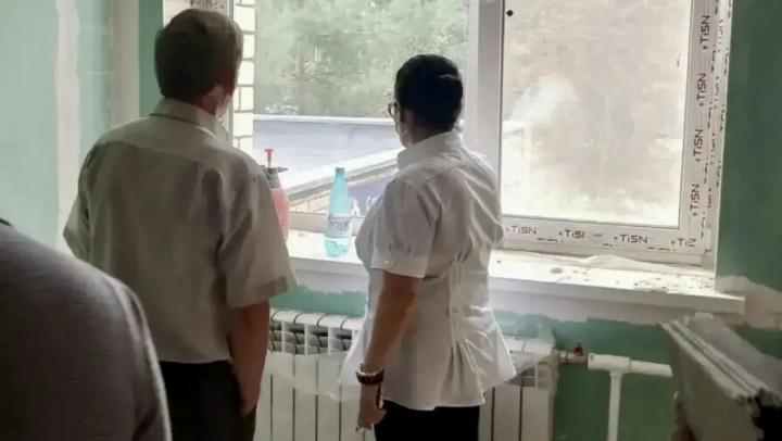 В детской поликлинике №3 Саратова продолжается первый за 30 лет капитальный ремонт