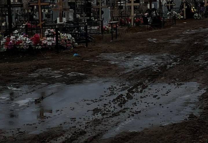 Бардак на Эльтонском кладбище: жители Энгельса возмущены состоянием погоста