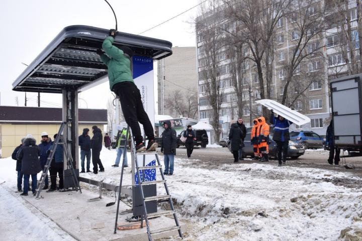 Остановка разочаровала: саратовцы жалуются на новые павильоны
