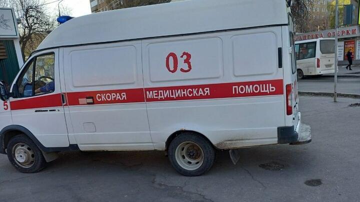 Трагедия в Саратове: молодая женщина разбилась, упав с пятого этажа