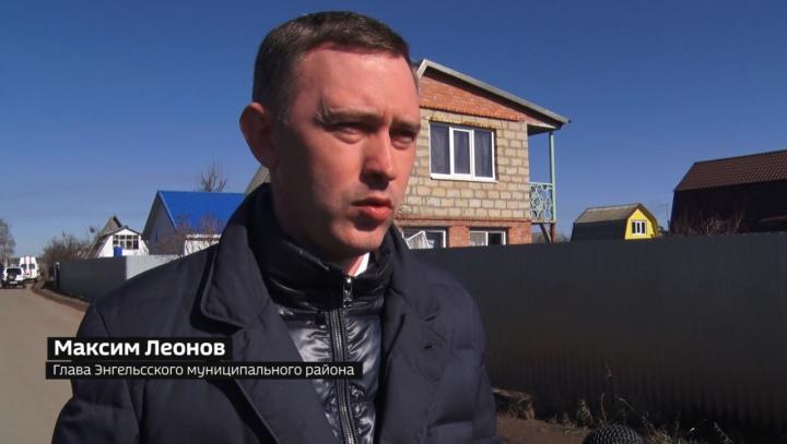 Глава Энгельсского района контролирует работу оперативного штаба после атаки БПЛА